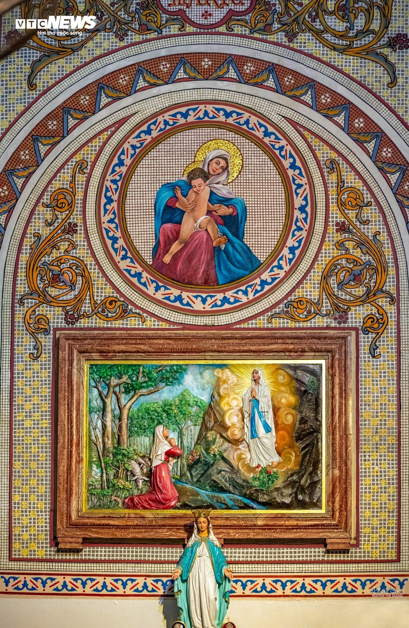 Chiêm ngưỡng thánh đường hơn 100 năm tuổi với kiến trúc độc đáo ở TP.HCM- Ảnh 7.