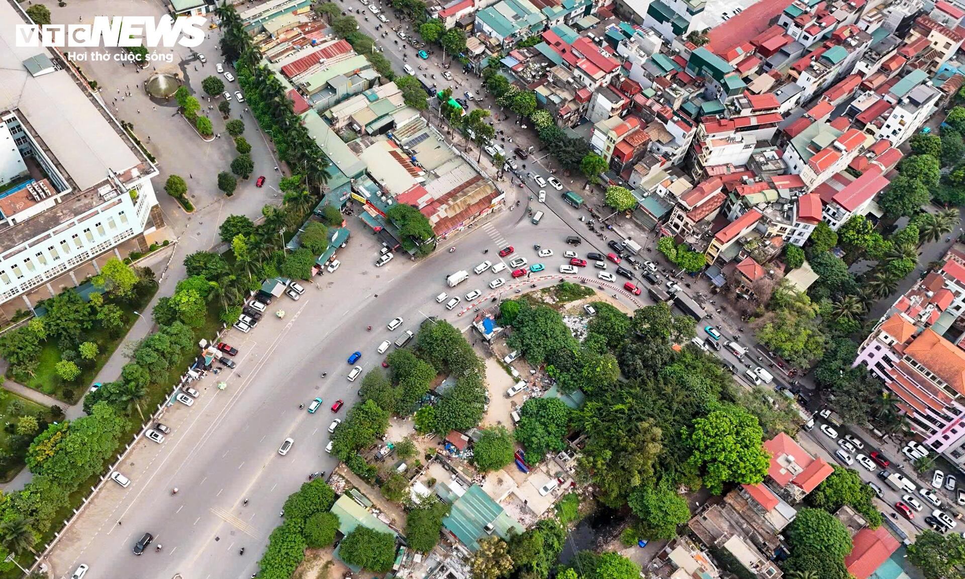 Người Hà Nội tháo dỡ nhà, giao mặt bằng thi công nút giao Phạm Tu - Xa La- Ảnh 1.