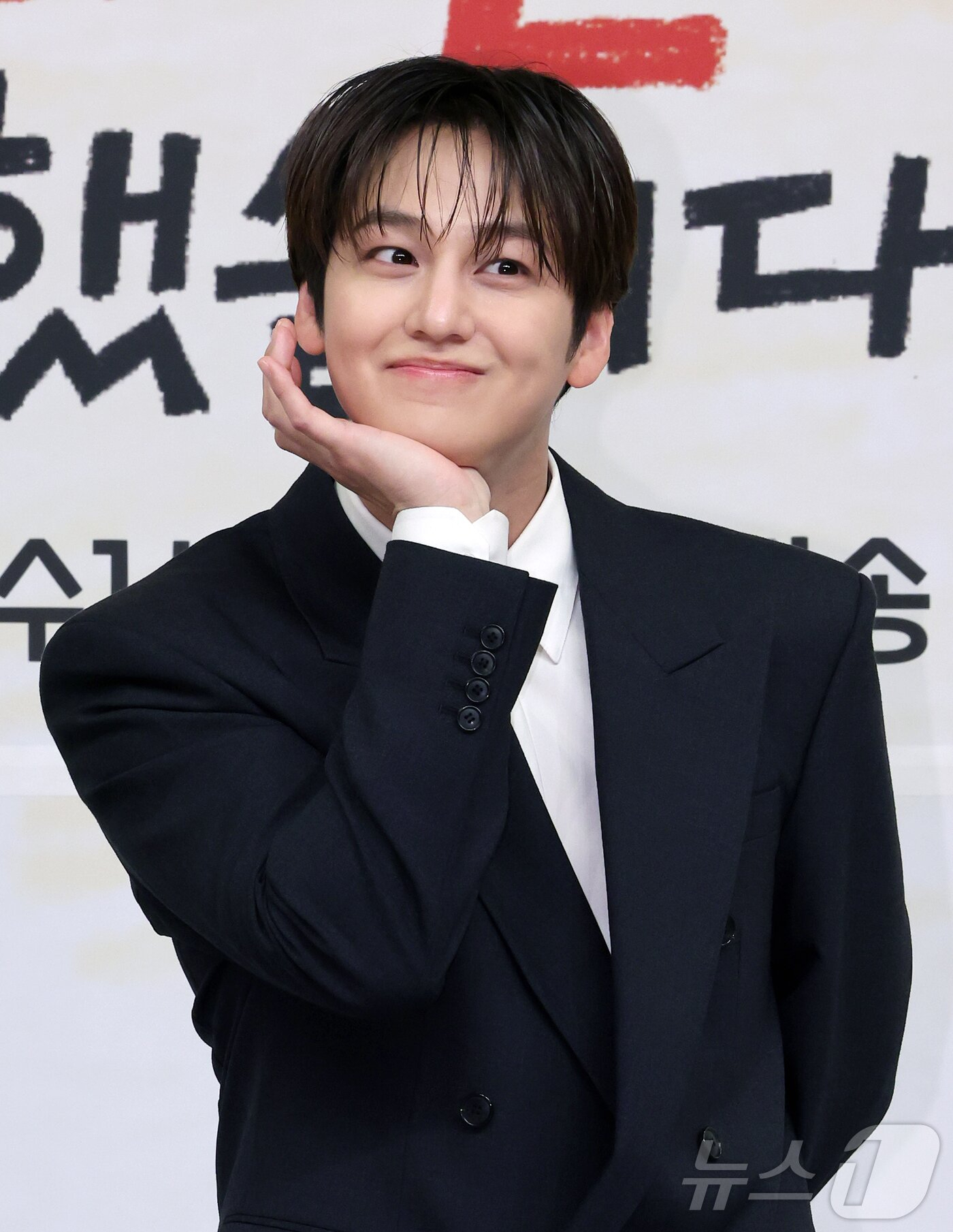 Kim Bum là "ma cà rồng" hay sao mà trẻ mãi không già thế này?- Ảnh 4.