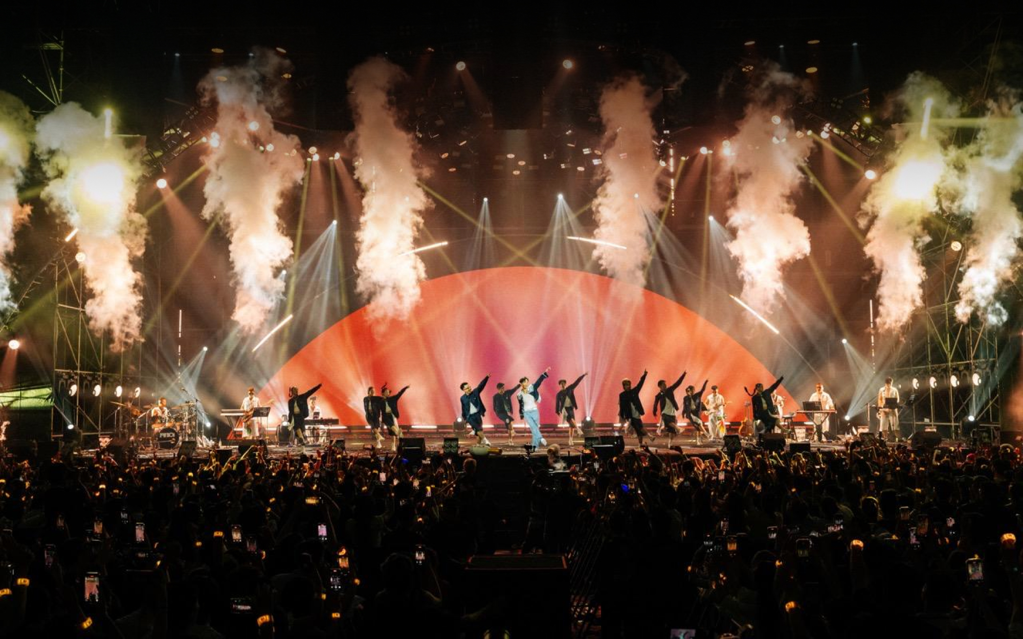 Vpop 2026: Cuộc chơi của nghệ sĩ trẻ và cơn thủy triều 