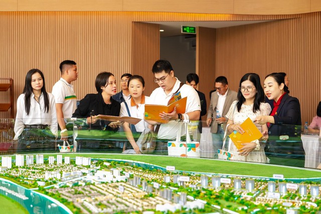 Solaria Rise “hút khách” nhờ chính sách hấp dẫn cùng hệ giá trị sống thực - Ảnh 1. Solaria Rise “hút khách” nhờ chính sách hấp dẫn cùng hệ giá trị sống thực - Ảnh 1.