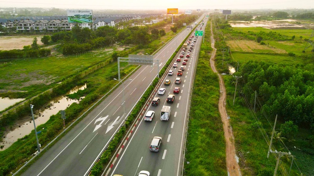 Từ hai cực phát triển đến một trục kết nối: Câu chuyện mới của Đông - Nam TP.HCM- Ảnh 2. Từ hai cực phát triển đến một trục kết nối: Câu chuyện mới của Đông - Nam TP.HCM- Ảnh 2.