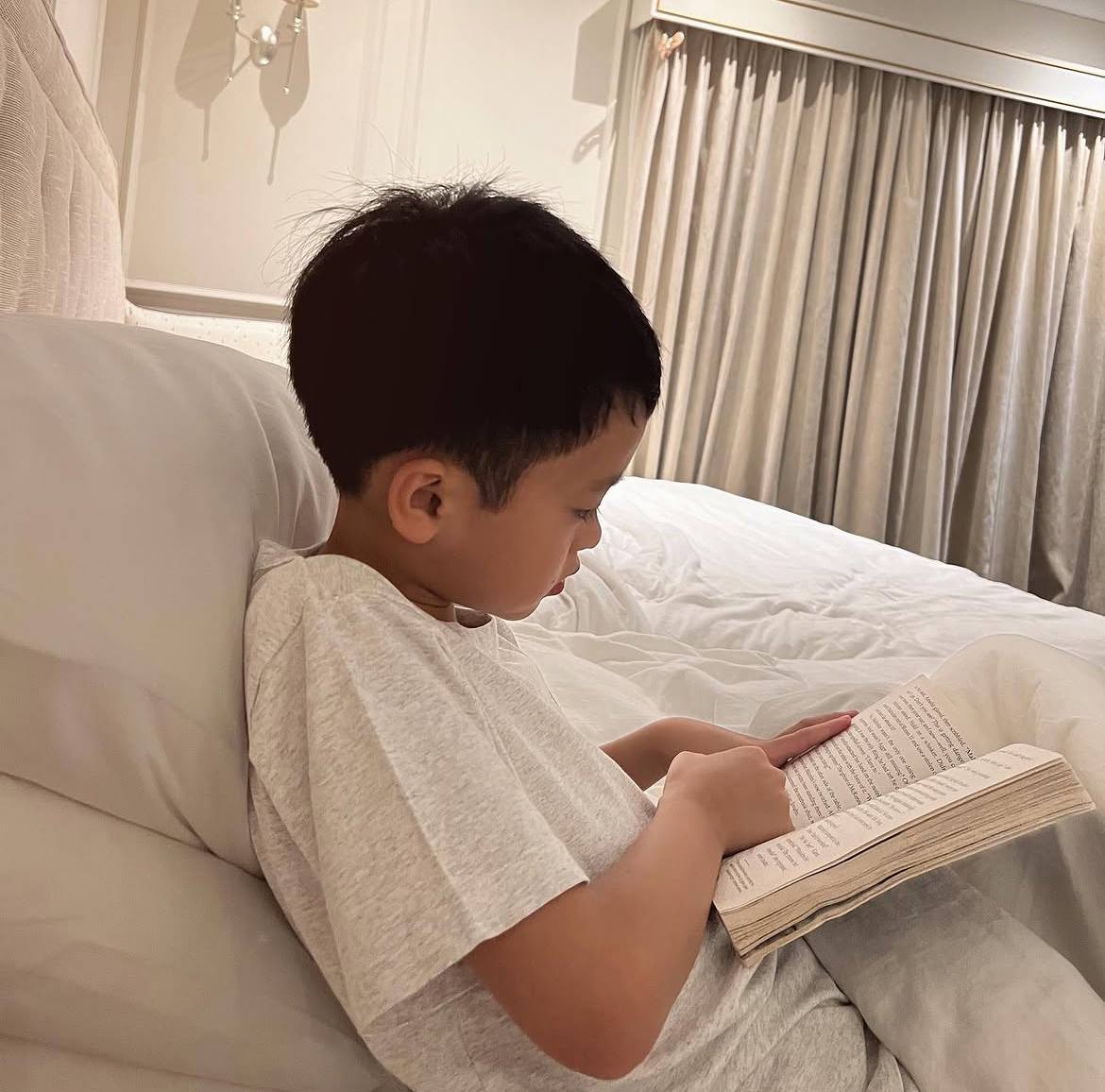 Nhóc tỳ Vbiz lần đầu lộ rõ mặt: Mẹ là ngôi sao hạng A, ông nội là tỷ phú- Ảnh 7.