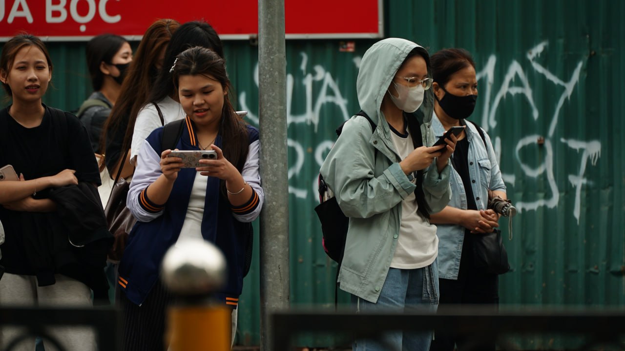 Cảnh tượng hiếm thấy ở Hà Nội lúc 9h sáng - Ảnh 7.