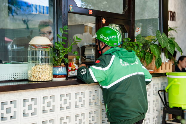 Nền tảng giao đồ ăn trực tuyến đang tái định hình bài toán doanh thu của nhà hàng F&B như thế nào?- Ảnh 1.