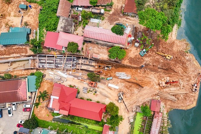 Dự án tiêu thoát nước được khu nhà giàu Ciputra mong đợi hiện đã đi được nửa chặng đường - Ảnh 1.