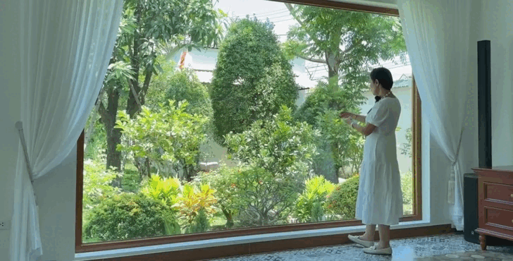 Nữ diễn viên từng nhận cát-xê 30 cây vàng, tuổi 54 sống chill trong biệt thự 3.000m² ở Bình Dương- Ảnh 8.