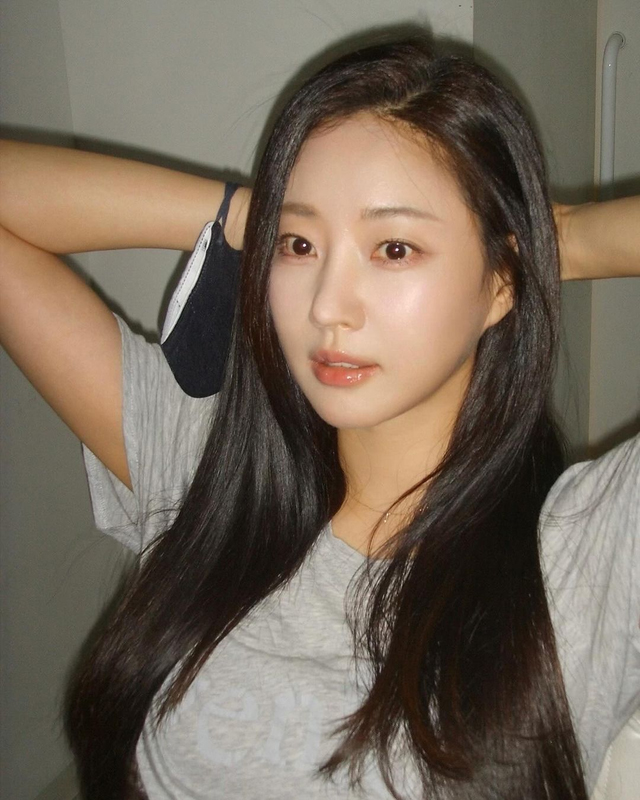 Kim Sa Rang U50 vẫn trẻ như đôi mươi, xứng danh "nữ thần không tuổi" Hàn Quốc: Ngày nào cũng dùng kem chống nắng kiểu này thì còn lâu mới già! - Ảnh 5.
