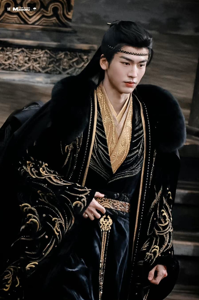 10 mỹ nam cổ trang đẹp nhất Trung Quốc: Trương Lăng Hách bét bảng, hạng 1 là hồ ly tinh xé truyện bước ra- Ảnh 1.