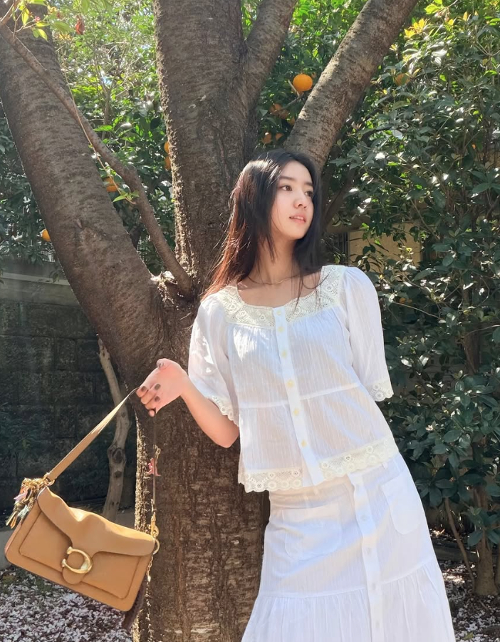 Công chúa showbiz Nhật Bản từng bị chính người Nhật tẩy chay, 15 tuổi đã thành công nhưng vẫn cố thoát mác "nepo baby" mỗi ngày- Ảnh 2.