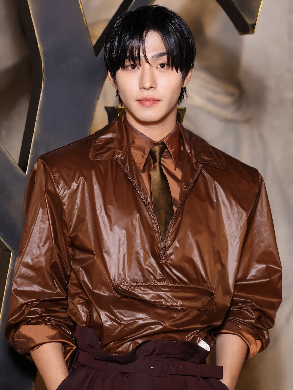 Rosé kín đáo nhưng tỏa sáng đến show Saint Laurent, Cha Eun Woo đã bị thay bằng nam thần "tổng tài" cao gần 1m9- Ảnh 6.