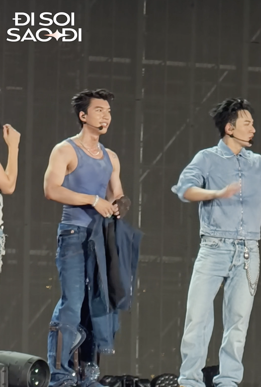 HIEUTHUHAI khoe body “cực phẩm” cơ bắp cuồn cuộn, tái hiện vũ đạo từng gây tranh cãi tại concert Anh Trai Say Hi- Ảnh 1.