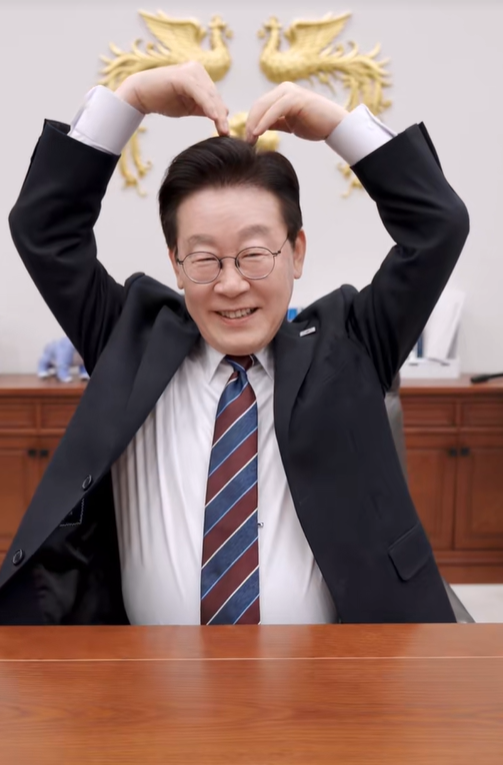 Tổng thống Hàn Quốc đăng video sang thăm Việt Nam lên TikTok: Góc quay đầy ấn tượng về dải đất hình chữ S- Ảnh 5.