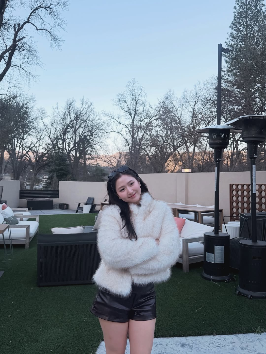 Mỹ nữ cao 1m55 chưa một lần mặc xấu, cứ xuất hiện là phát sáng trong mọi khung hình- Ảnh 3.