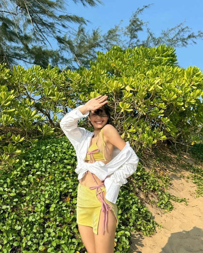 BLACKPINK mặc bikini: Lisa - Jennie cháy vô tận, Jisoo 10 năm vẫn là "ẩn số", riêng Rosé trước sau như 1- Ảnh 2.