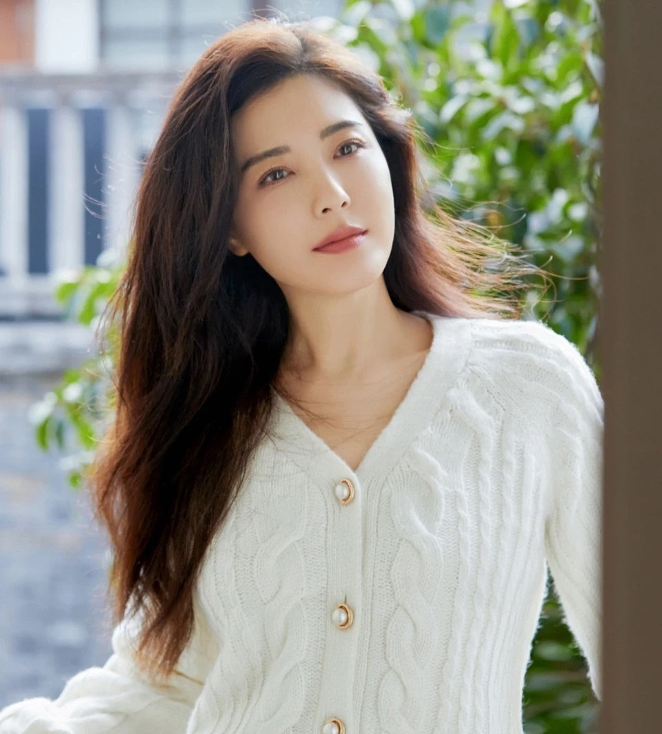 Gương mặt dữ tợn của mỹ nhân "200 năm nữa cũng không có ai đẹp bằng"- Ảnh 4.