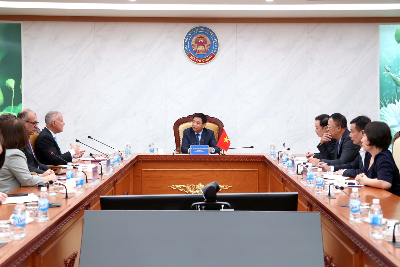 Bộ trưởng Nguyễn Văn Thắng làm việc với Tập đoàn HSBC về huy động vốn quốc tế, nâng xếp hạng tín nhiệm quốc gia