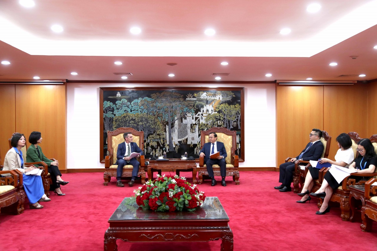 Bộ Tài chính Việt Nam và Manulife đóng góp tích cực vào sự phát triển bền vững của thị trường bảo hiểm