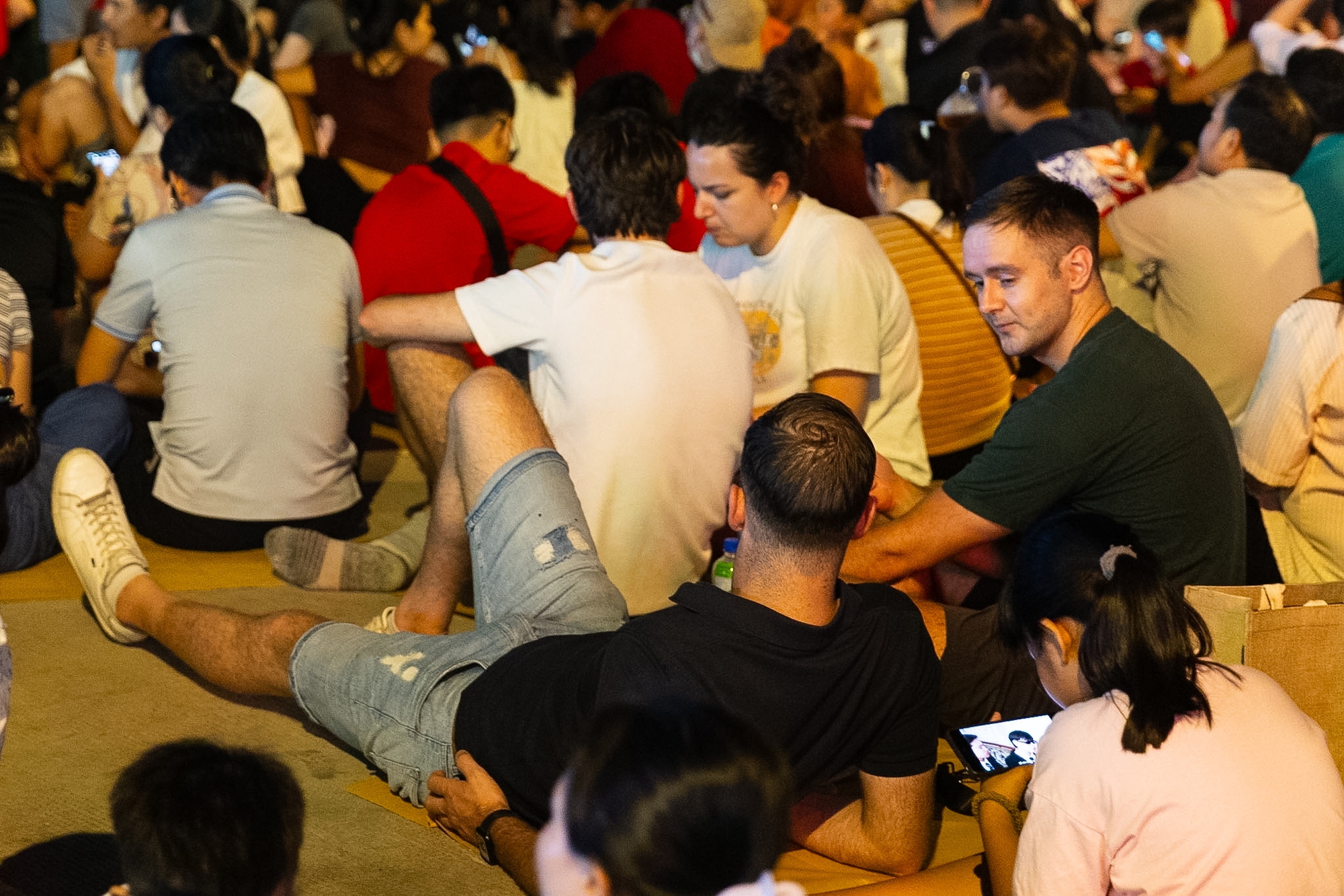 Rực rỡ pháo hoa trên bầu trời TP.HCM đêm 30/4 - Ảnh 5.