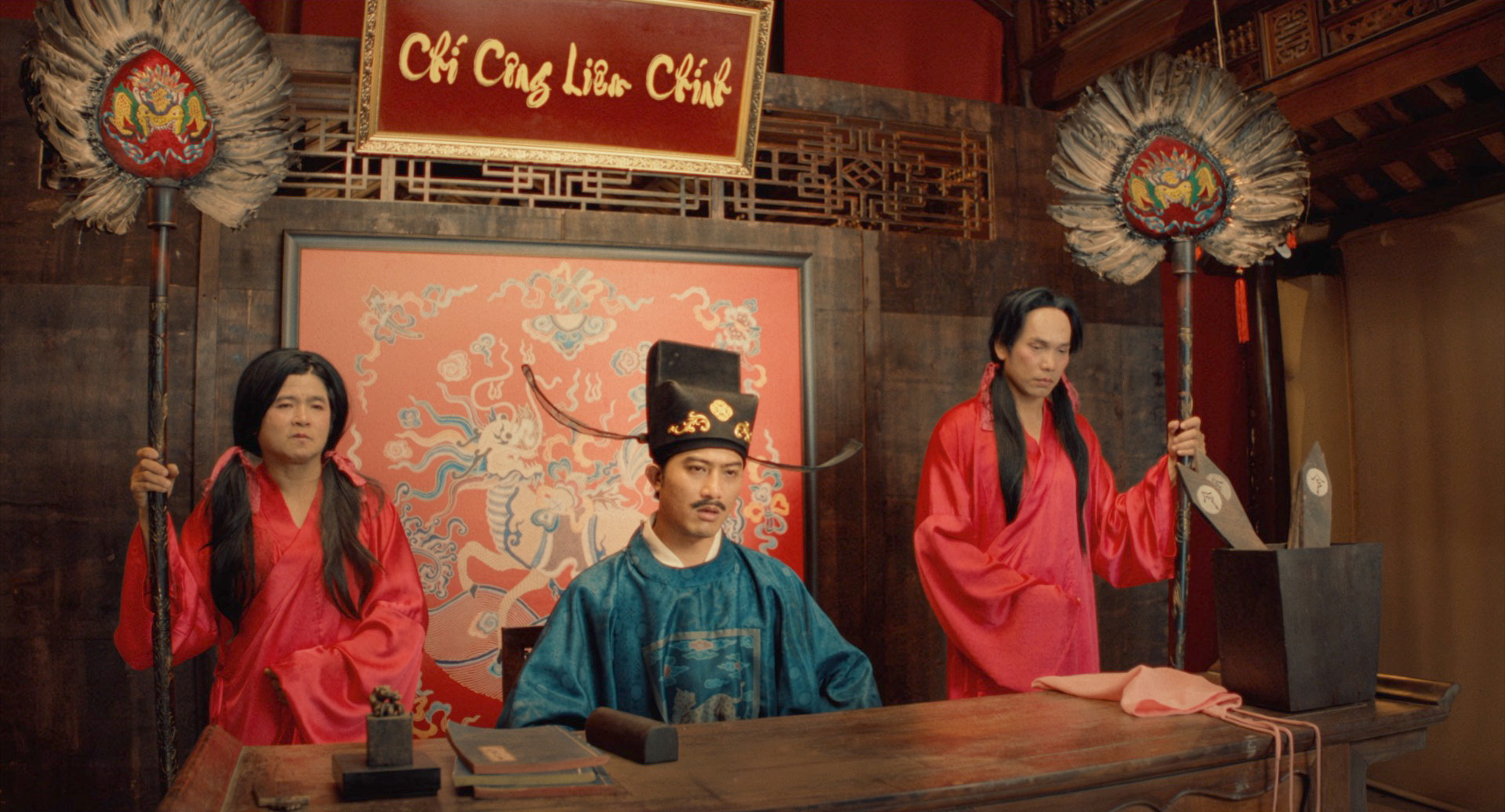 Đường đua phim Việt dịp lễ 30/4: Kinh dị thắng thế, đạo diễn trăm tỷ ngã ngựa?- Ảnh 3.