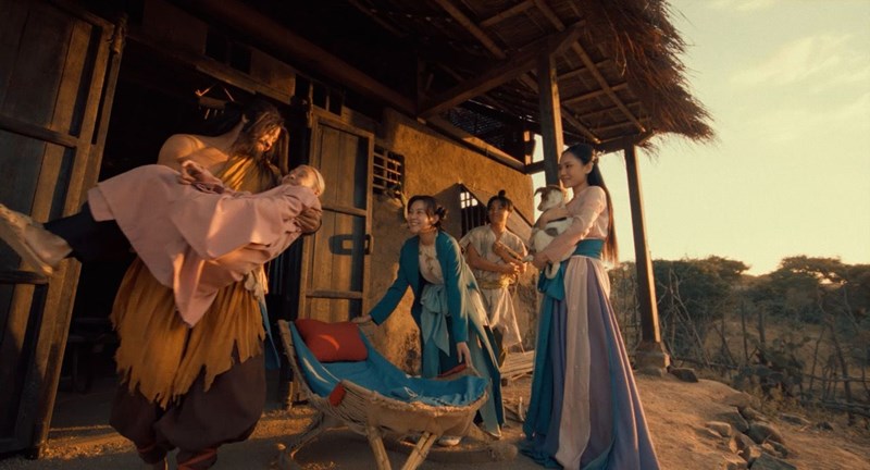 Đường đua phim Việt dịp lễ 30/4: Kinh dị thắng thế, đạo diễn trăm tỷ ngã ngựa?- Ảnh 7.