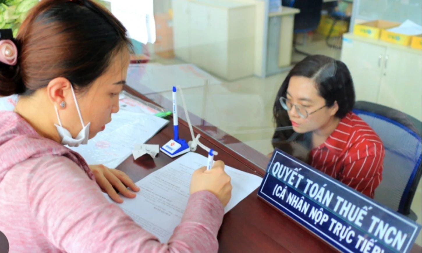 Thuế TP.HCM có thông báo quan trọng về khai, nộp thuế: Người dân cần chú ý- Ảnh 1.