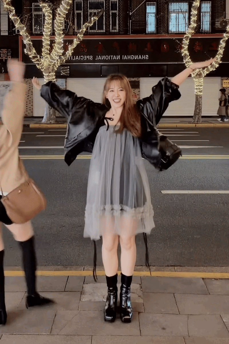 Hari Won công khai sang Thượng Hải tìm Trương Lăng Hách, phấn khích tới nỗi quên cắt mác áo- Ảnh 4.