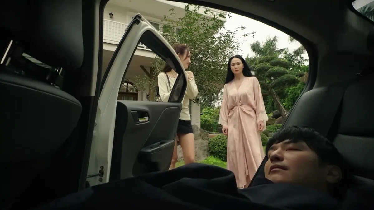 Cả đời xem phim Việt chưa thấy ai make up đẹp cỡ này: Nhan sắc bén đứt tay, lên hình vài phút hút cả triệu view- Ảnh 2.