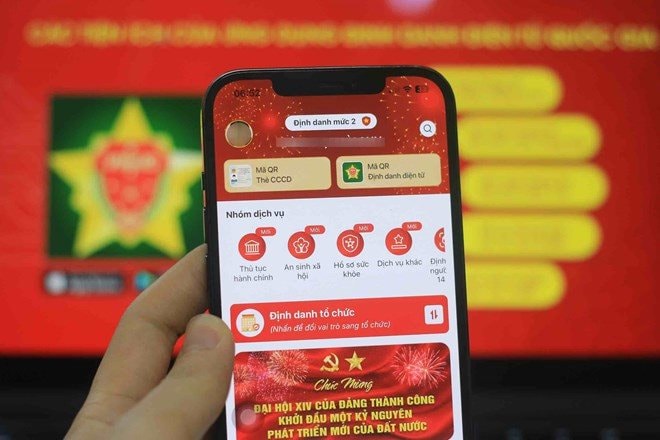 Từ hôm nay, nhận được thông báo này trên VNeID, người dân thực hiện ngay việc sau để tránh bị khóa SIM- Ảnh 1.