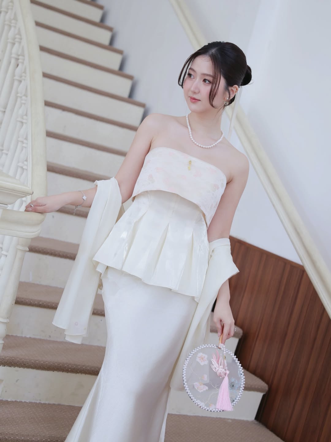 Mỹ nữ cao 1m55 chưa một lần mặc xấu, cứ xuất hiện là phát sáng trong mọi khung hình- Ảnh 2.