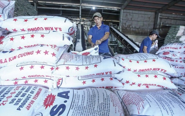 Giá phân bón “nóng” theo điểm nghẽn Hormuz