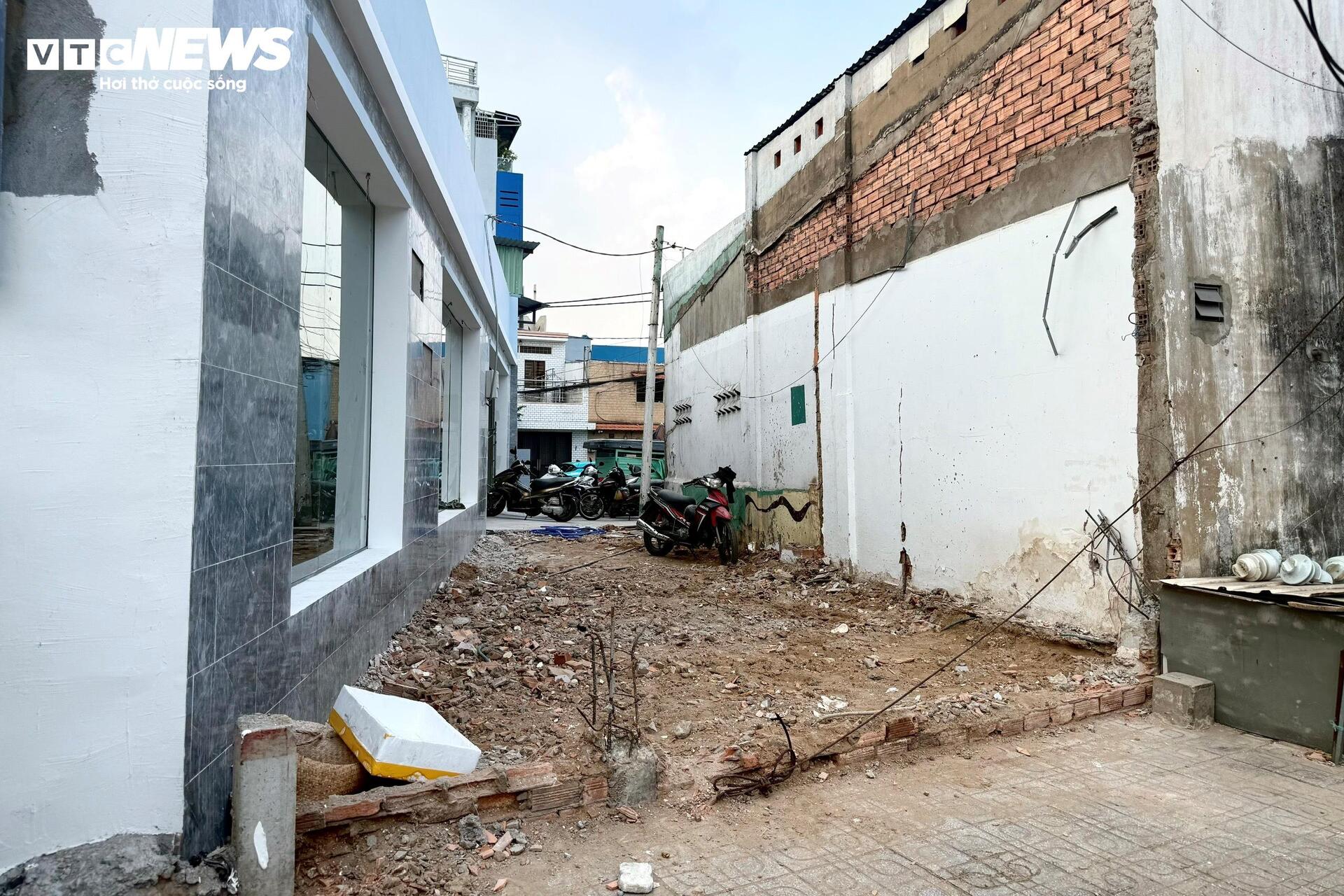 Người dân TP.HCM dỡ nhà, giao mặt bằng làm dự án Quốc lộ 13 mở rộng- Ảnh 14.