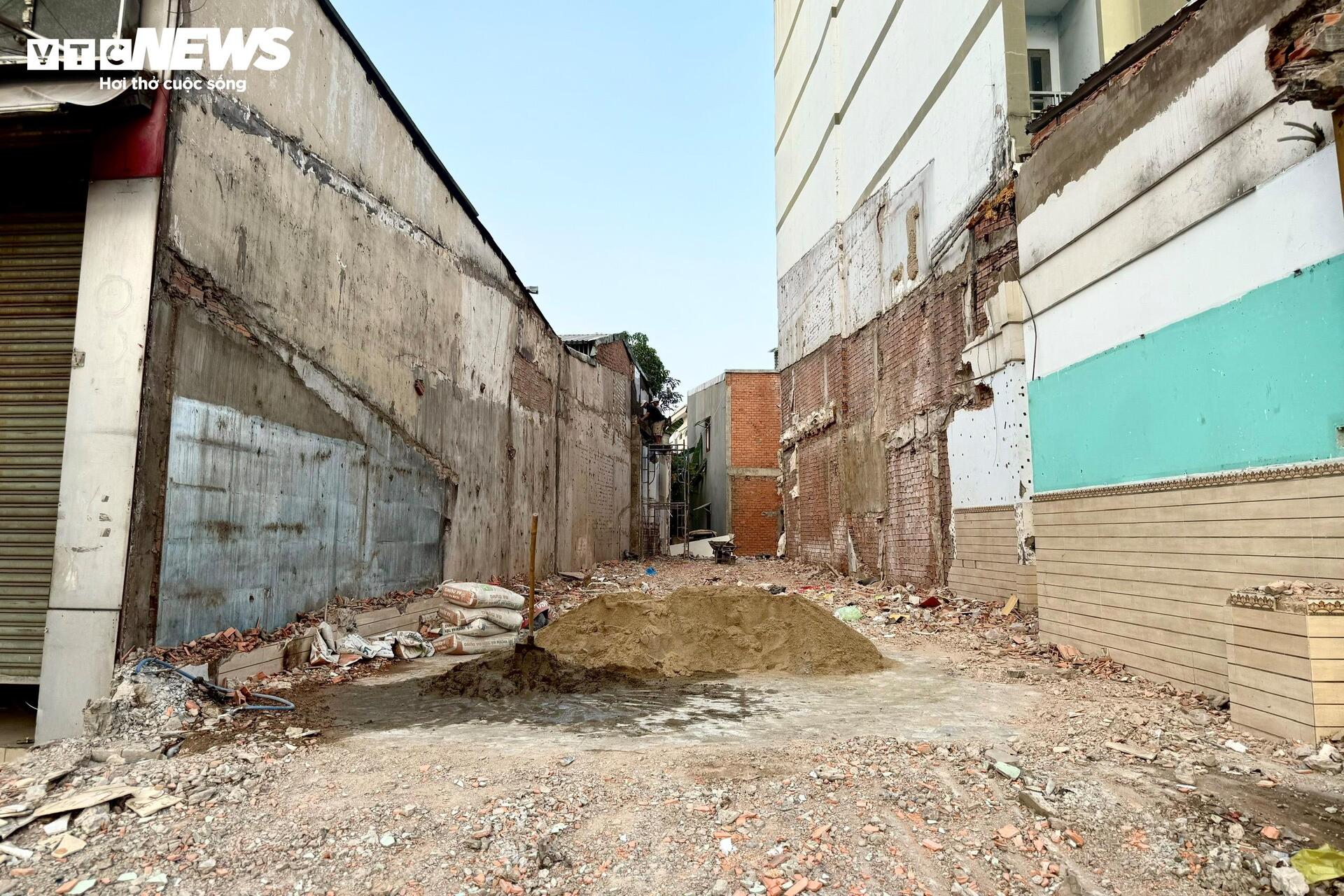 Người dân TP.HCM dỡ nhà, giao mặt bằng làm dự án Quốc lộ 13 mở rộng- Ảnh 15.