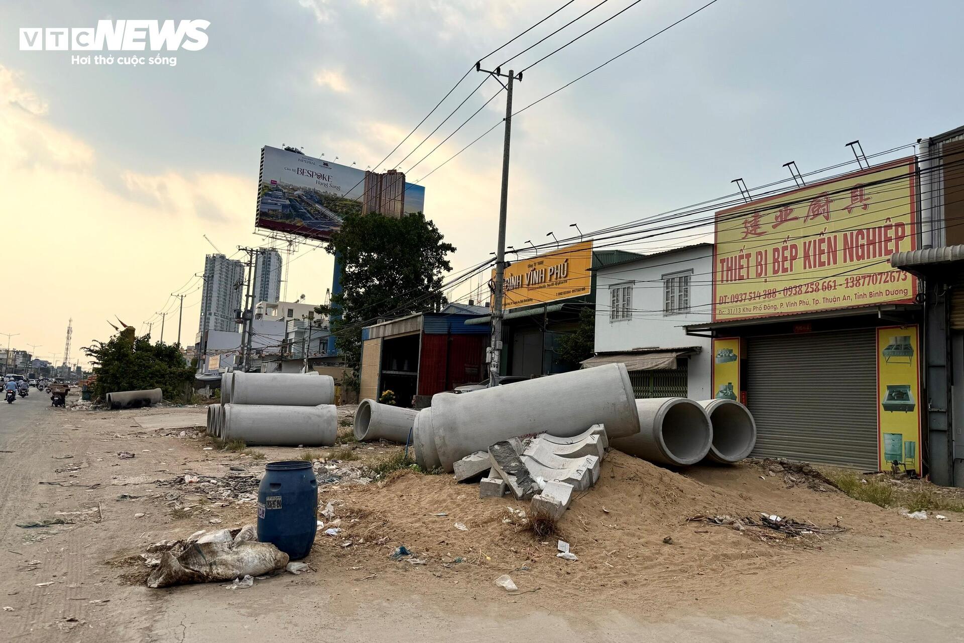 Người dân TP.HCM dỡ nhà, giao mặt bằng làm dự án Quốc lộ 13 mở rộng- Ảnh 21.