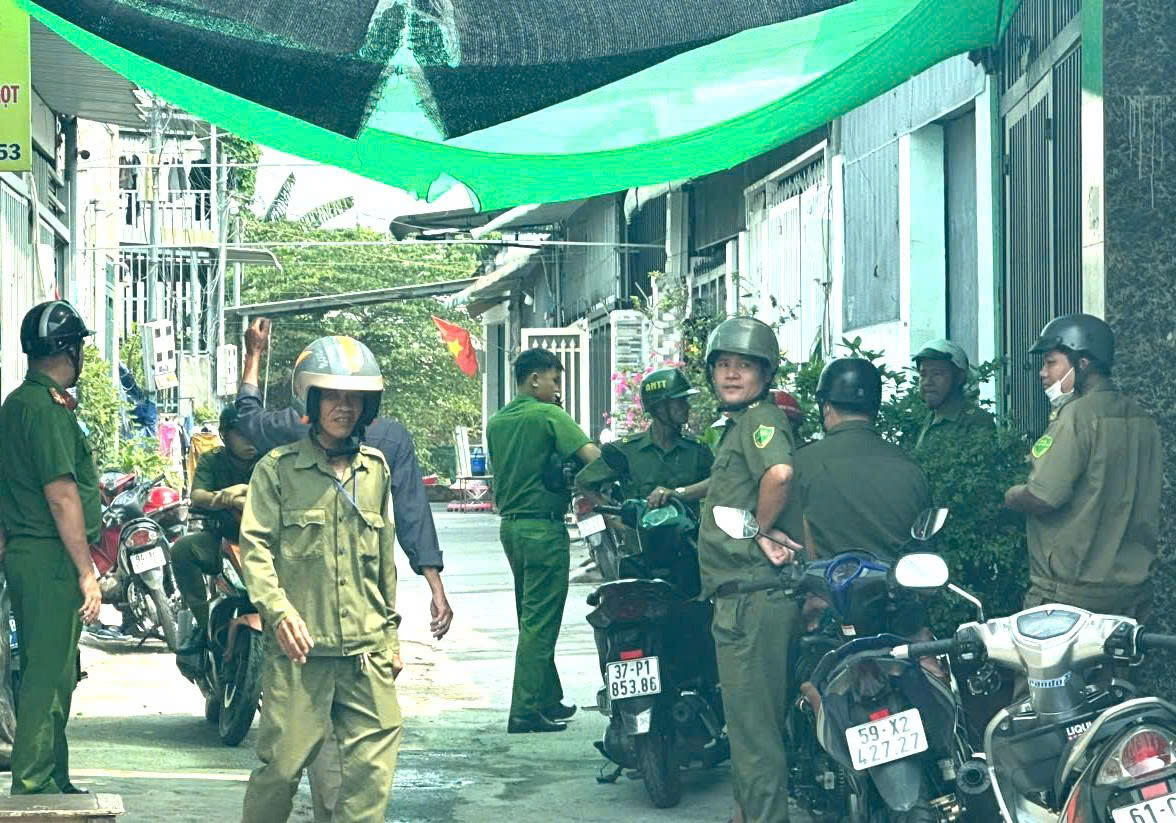 Cận cảnh 48 căn nhà xây trái phép TPHCM và những hệ lụy cho cư dân - Ảnh 7.