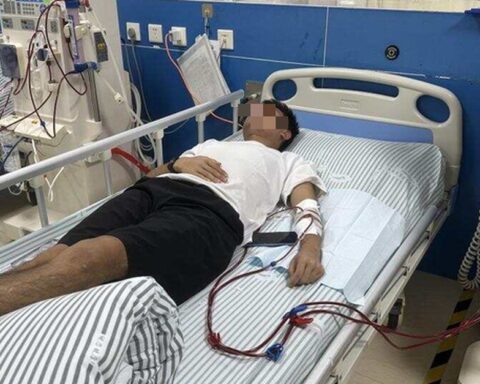 Người đàn ông suy thận cấp vì món tương đậu nành, bác sĩ nói thẳng: 4 loại nước chấm “phá thận” nên ăn ít