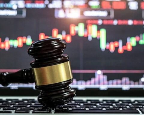 Ba doanh nghiệp bị xử phạt loạt do vi phạm trong lĩnh vực chứng khoán