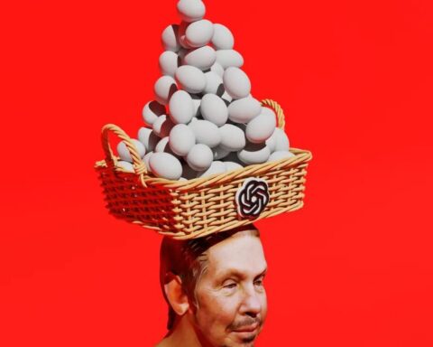 Bị Elon Musk “đâm sau lưng”, Larry Ellison trút hết 300 tỷ USD vào OpenAI