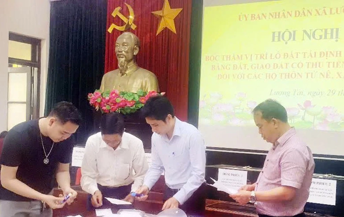 Bốc thăm đất tái định cư cho người dân dự án sân bay Gia Bình