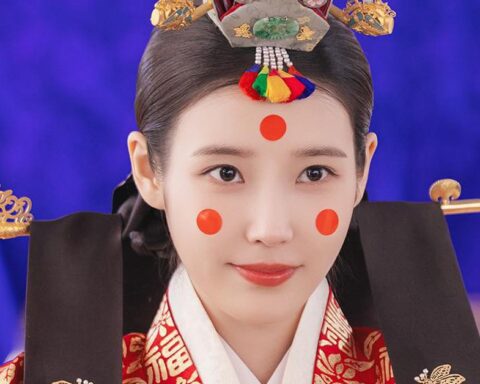 Perfect Crown tập 7: IU bị đầu độc, Byeon Woo Seok bảo vệ vợ yêu