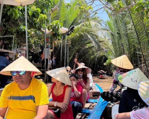 Tour miền Tây đắt khách dịp 30/4-1/5: Hàng trăm du thuyền tại Mỹ Tho- Vĩnh Long hoạt động hết công suất