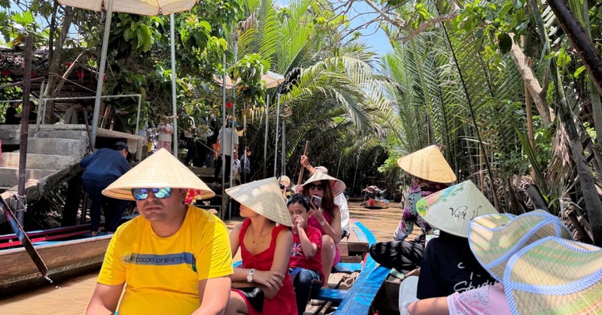 Tour miền Tây đắt khách dịp 30/4-1/5: Hàng trăm du thuyền tại Mỹ Tho- Vĩnh Long hoạt động hết công suất