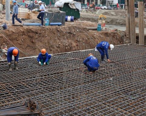 Hà Nội thúc tiến độ giải ngân đầu tư công, bảo đảm mục tiêu tăng trưởng