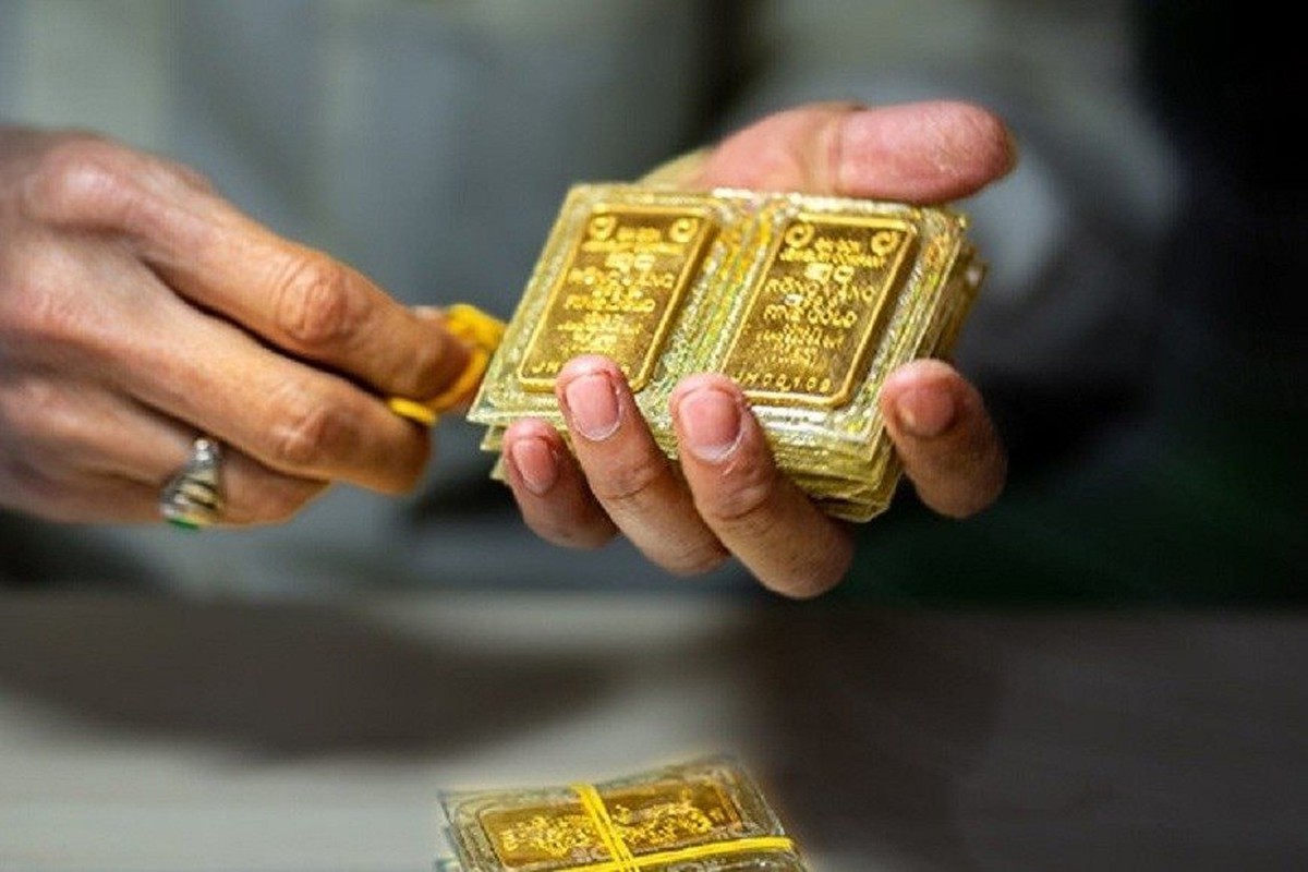 Giá vàng trong nước “đứng im” vẫn cao hơn thế giới 17 triệu đồng/lượng, vượt cả Trung Quốc và Ấn Độ