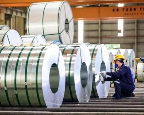 Nóng: Tập đoàn Hoa Sen lên tiếng về vụ điều tra chống bán phá giá tôn thép mạ tại Úc với biên độ lên tới 56%