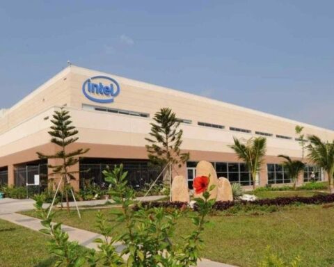 Xây nhà máy lắp ráp và kiểm định chip lớn nhất thế giới tại Việt Nam, đại bàng Mỹ tin tưởng chuyển giao 31 thiết bị quan trọng
