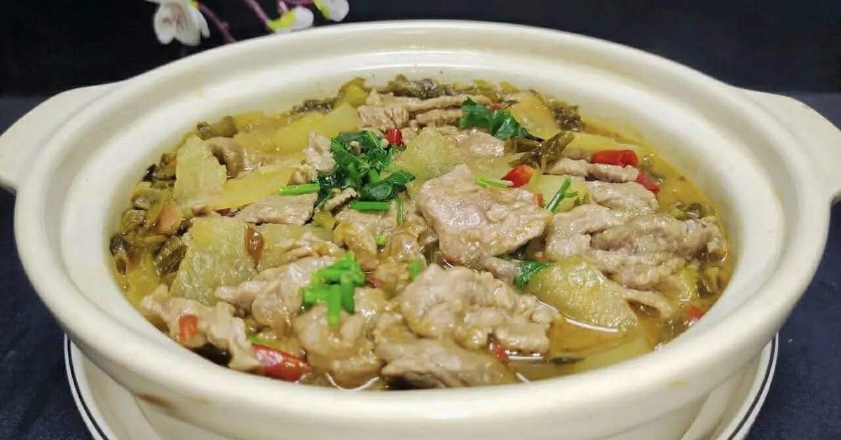 Thử ngay, món này ngon tuyệt khi ăn kèm với cơm, đến mức sẽ không còn một giọt nước dùng nào sót lại