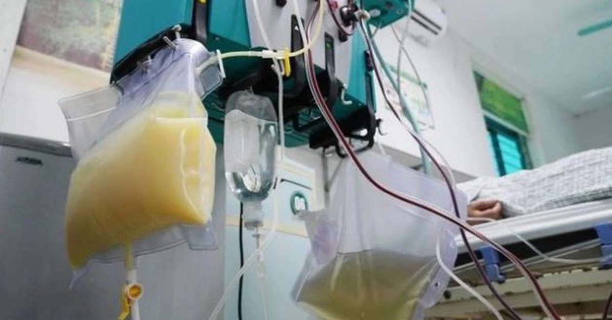 Người đàn ông 44 tuổi máu “trắng như sữa” vì 1 loại thịt và 1 đồ uống vạn người mê mỗi mùa hè