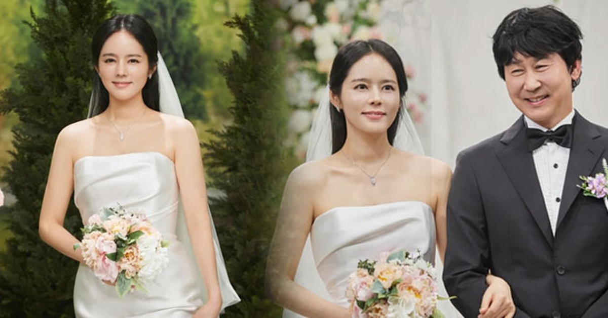 Han Ga In diện lại váy cưới sau 21 năm: Đích thị là nữ thần rồi!