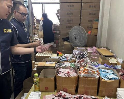 Đột kích 5 căn nhà, công an phát hiện đường dây sản xuất mỹ phẩm giả do người Trung Quốc điều hành, tịch thu hơn 700.000 sản phẩm
